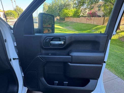 Used 2022 Chevrolet Silverado 2500 Custom w/ Custom Value Package AWD/4WD image 32