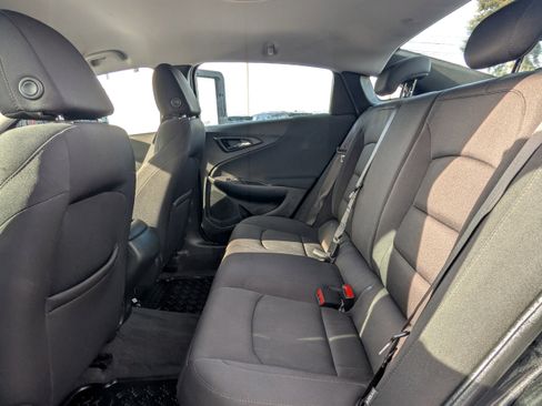 Used 2021 Chevrolet Malibu RS image 3