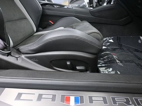 Used 2017 Chevrolet Camaro SS RWD image 42