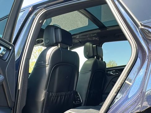 Used 2023 Porsche Macan AWD/4WD image 25