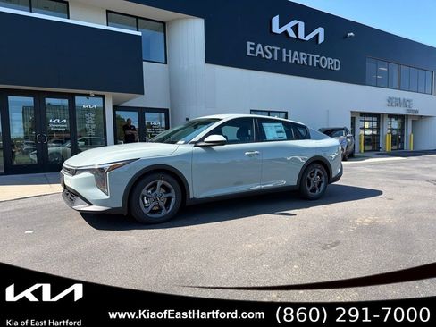 New 2026 Kia K4 FWD image 1
