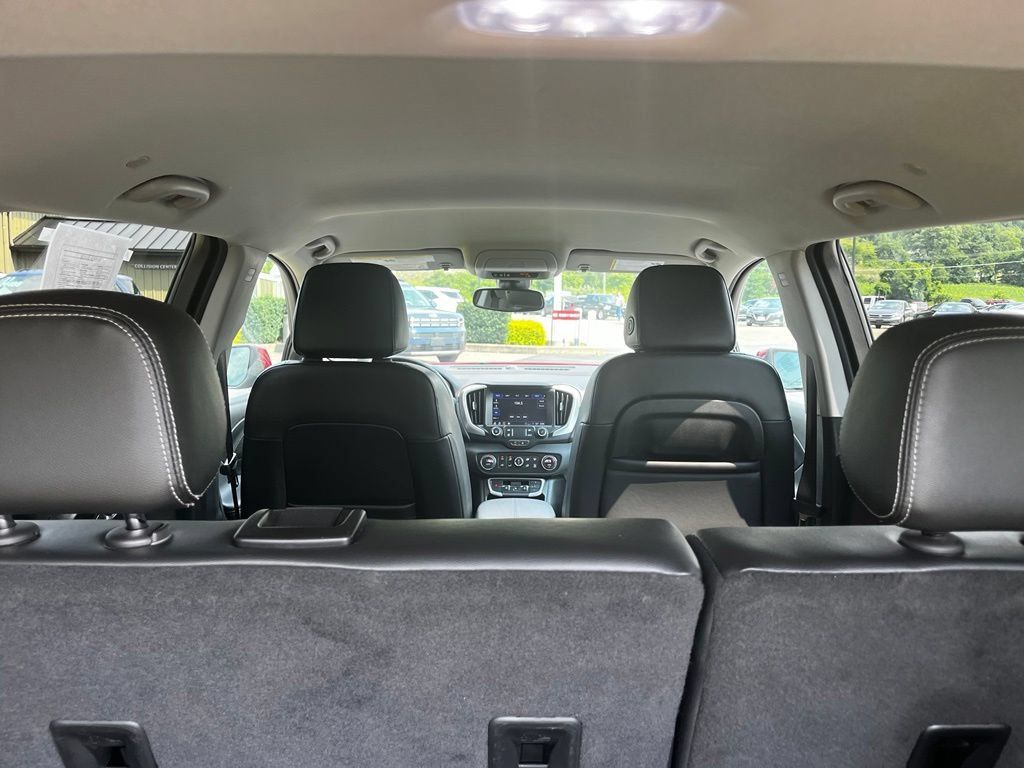 Used 2023 GMC Terrain SLT AWD/4WD image 29