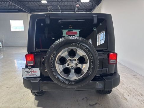 Used 2017 Jeep Wrangler Unlimited Sahara image 6