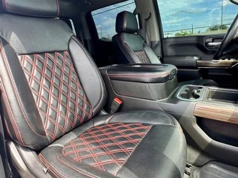 Used 2022 Chevrolet Silverado 1500 LT Trail Boss w/ Convenience Package II AWD/4WD image 13