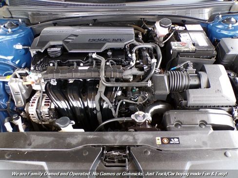 Used 2021 Hyundai Elantra SEL FWD image 33
