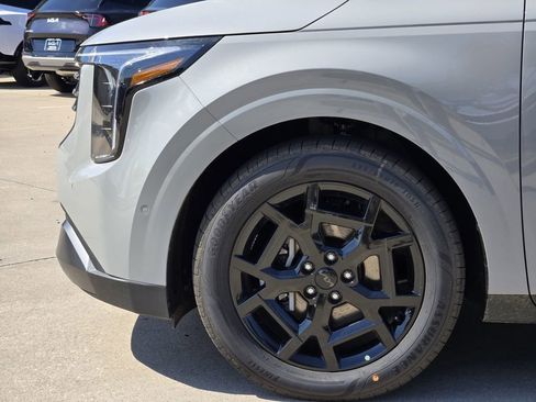 New 2026 Kia Carnival SX w/ SX Dark Edition Package FWD image 5