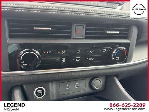 Used 2023 Nissan Rogue S AWD/4WD image 29