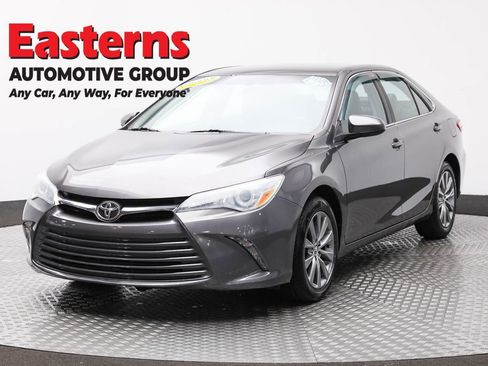 Used 2016 Toyota Camry XLE FWD image 1