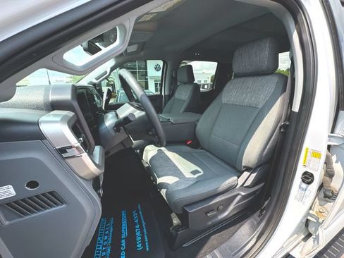Used 2023 Ford F250 XLT w/ Black Appearance Package AWD/4WD image 19