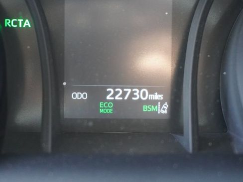 Used 2024 Toyota Camry SE image 4