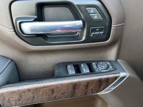 Used 2022 GMC Sierra 2500 Denali w/ Denali Ultimate Package AWD/4WD image 10