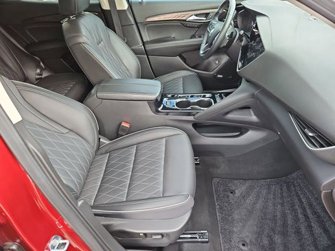 Used 2023 Buick Envision Avenir image 21