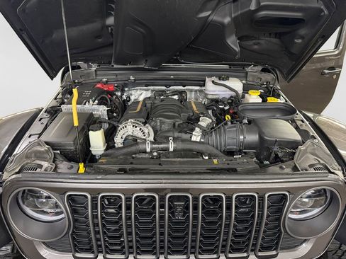 Used 2025 Jeep Wrangler Unlimited Rubicon 392 AWD/4WD image 27
