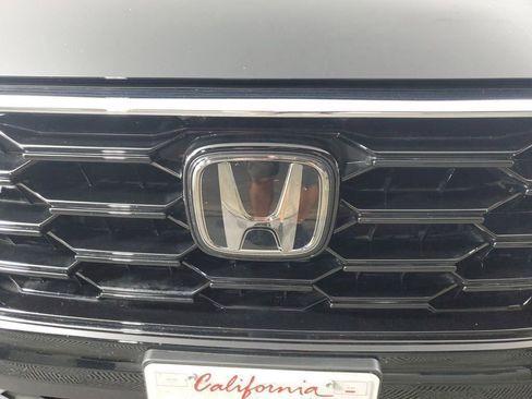 Used 2025 Honda CR-V EX image 10