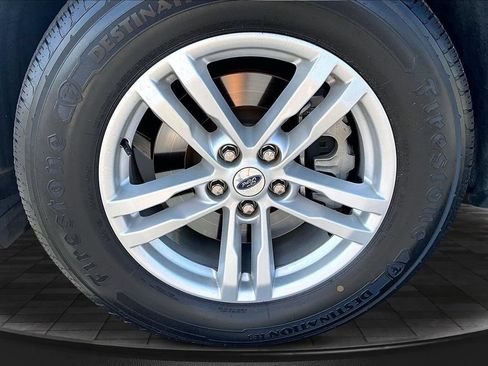 Used 2022 Ford Explorer XLT w/ Class IV Trailer Tow Package AWD/4WD image 37