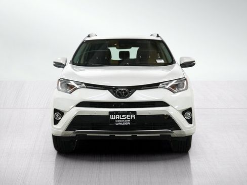 Used 2018 Toyota RAV4 Platinum AWD/4WD image 9