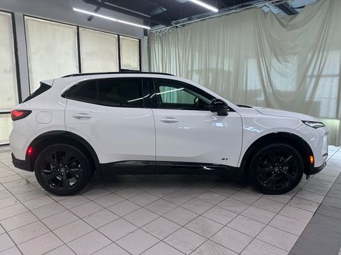 Used 2025 Buick Envision Sport Touring AWD/4WD image 3