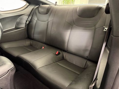Used 2010 Hyundai Genesis 3.8 RWD image 26