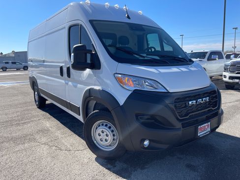 New 2026 RAM ProMaster 2500 w/ Convenience Group FWD image 2