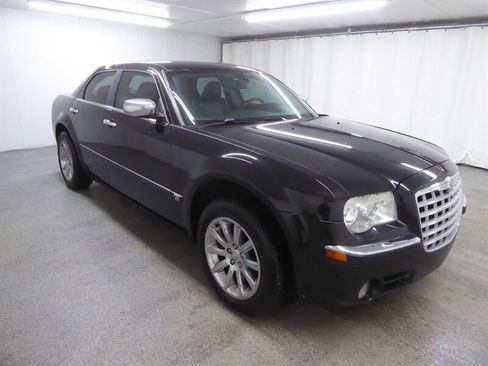 Used 2005 Chrysler 300 C w/ Protection Group II image 1