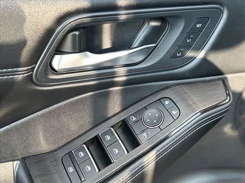 Used 2023 Nissan Rogue SL w/ SL Premium Package FWD image 18