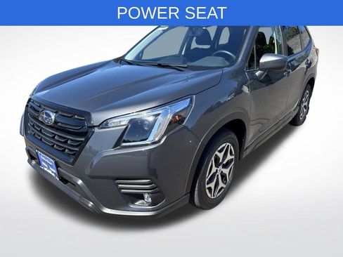 Used 2024 Subaru Forester Premium AWD/4WD image 3