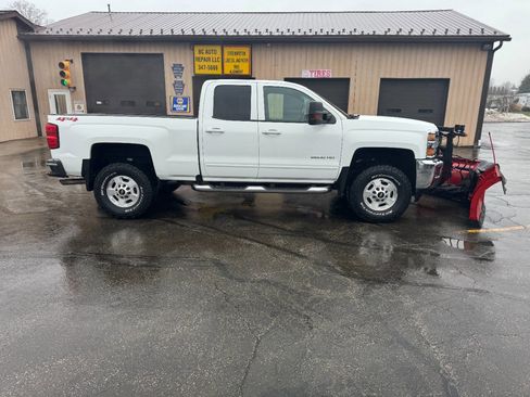 Used 2019 Chevrolet Silverado 2500 LT w/ All Star Edition image 3