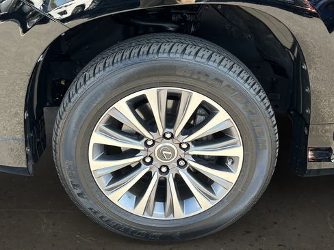 Certified 2021 Lexus GX 460 Luxury w/ Accessory Package image 25