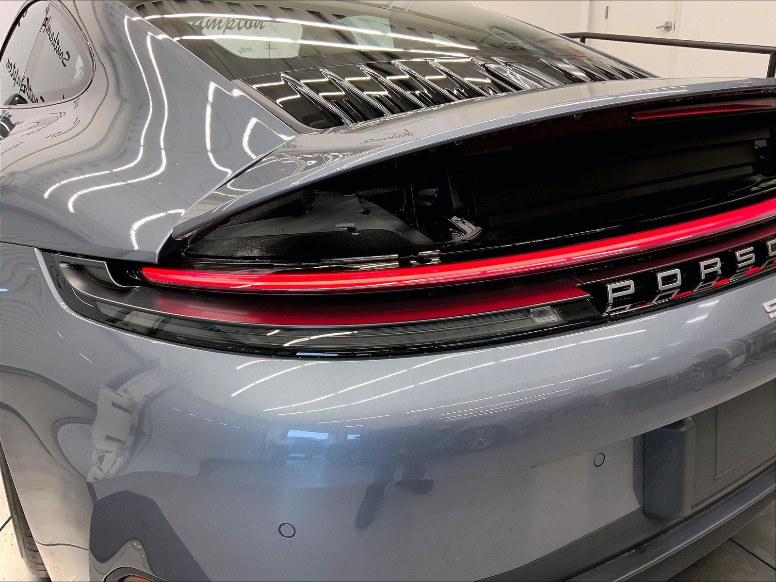 Used 2026 Porsche 911 Carrera RWD image 30