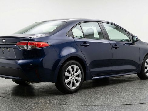 Used 2025 Toyota Corolla LE FWD image 9