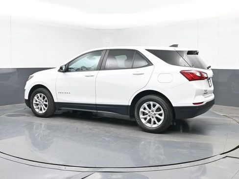 Used 2021 Chevrolet Equinox LS w/ LS Convenience Package image 7