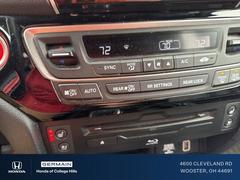 Used 2022 Honda Pilot Black Edition image 24