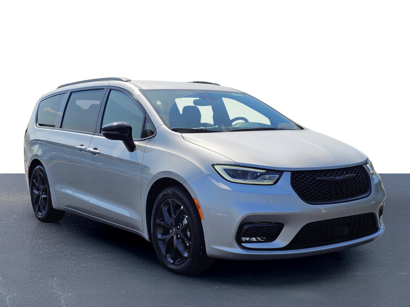 New 2026 Chrysler Pacifica Select w/ S Appearance Package FWD image 5