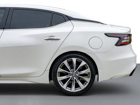 Used 2022 Nissan Maxima Platinum w/ Sport Mat Group FWD image 11