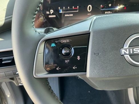 Certified 2025 Nissan Murano SV w/ Cargo Package image 15