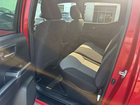 Used 2023 Toyota Tacoma TRD Sport AWD/4WD image 12