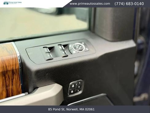 Used 2019 Ford F150 Lariat w/ Equipment Group 502A Luxury AWD/4WD image 32