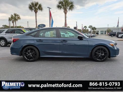 Used 2025 Honda Civic Sport image 3