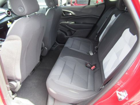 New 2026 Chevrolet Trax RS w/ Sunroof Package FWD image 26