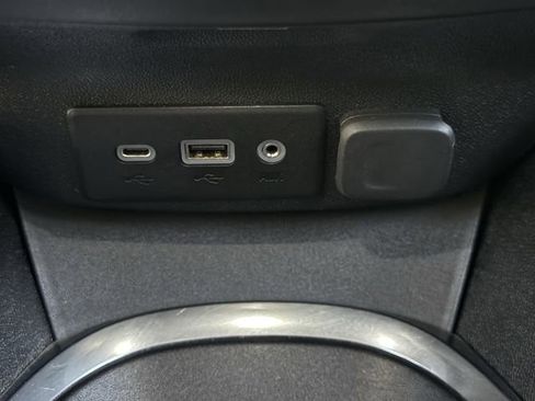 Used 2025 Chevrolet Malibu LT image 25