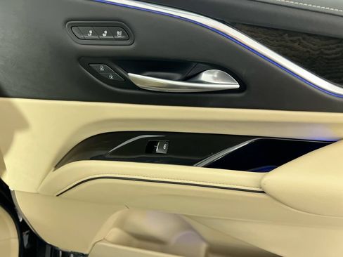 Used 2024 Cadillac Escalade Premium Luxury RWD image 29