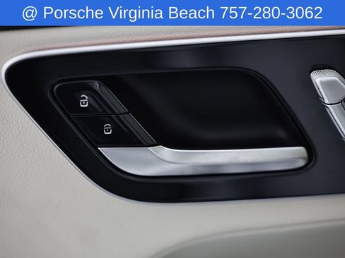 Used 2025 Mercedes-Benz GLC 300 4MATIC image 22