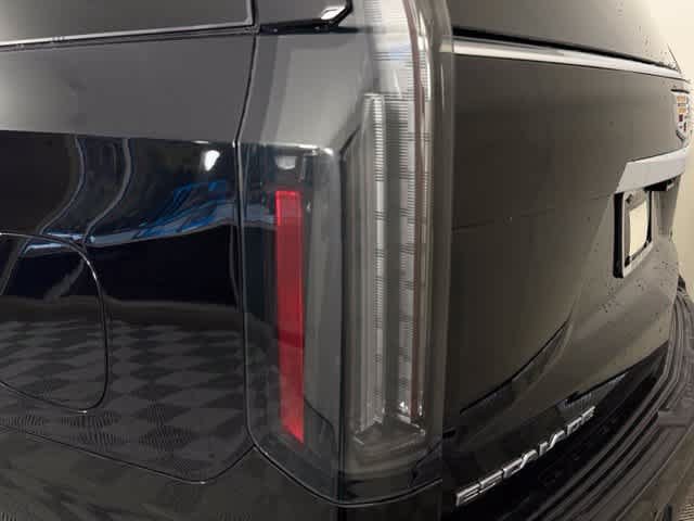 New 2026 Cadillac Escalade Luxury w/ Touring Package AWD/4WD image 13