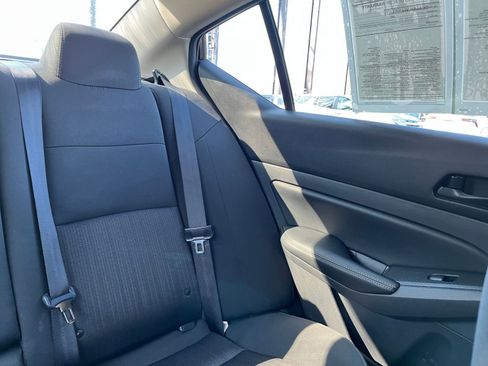 Used 2025 Nissan Altima 2.5 SV image 37