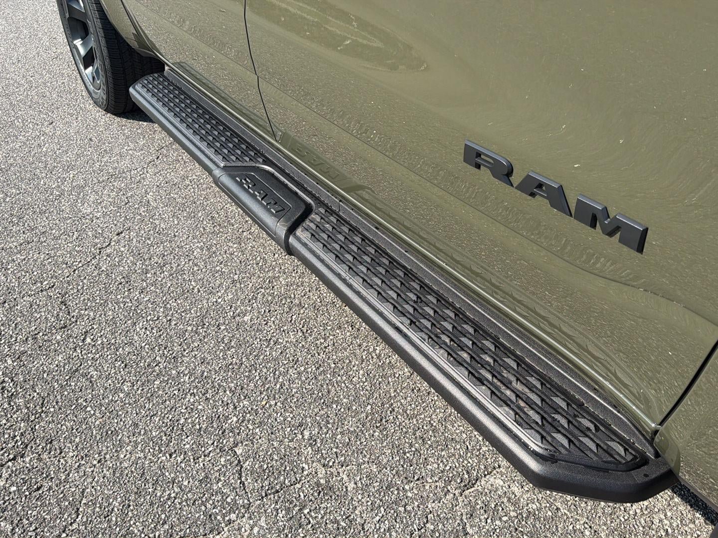 New 2027 RAM 1500 Express AWD/4WD image 17