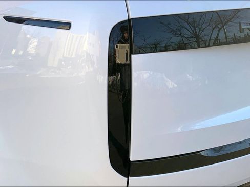 New 2026 Land Rover Range Rover SE image 14