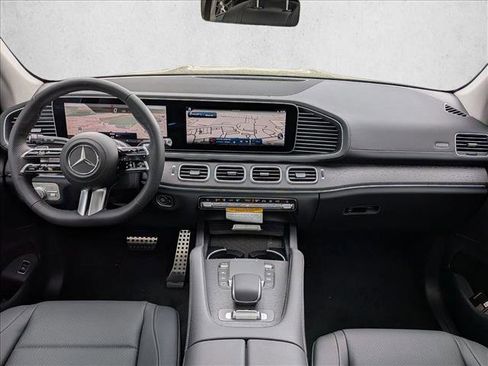New 2026 Mercedes-Benz GLS 450 4MATIC image 17