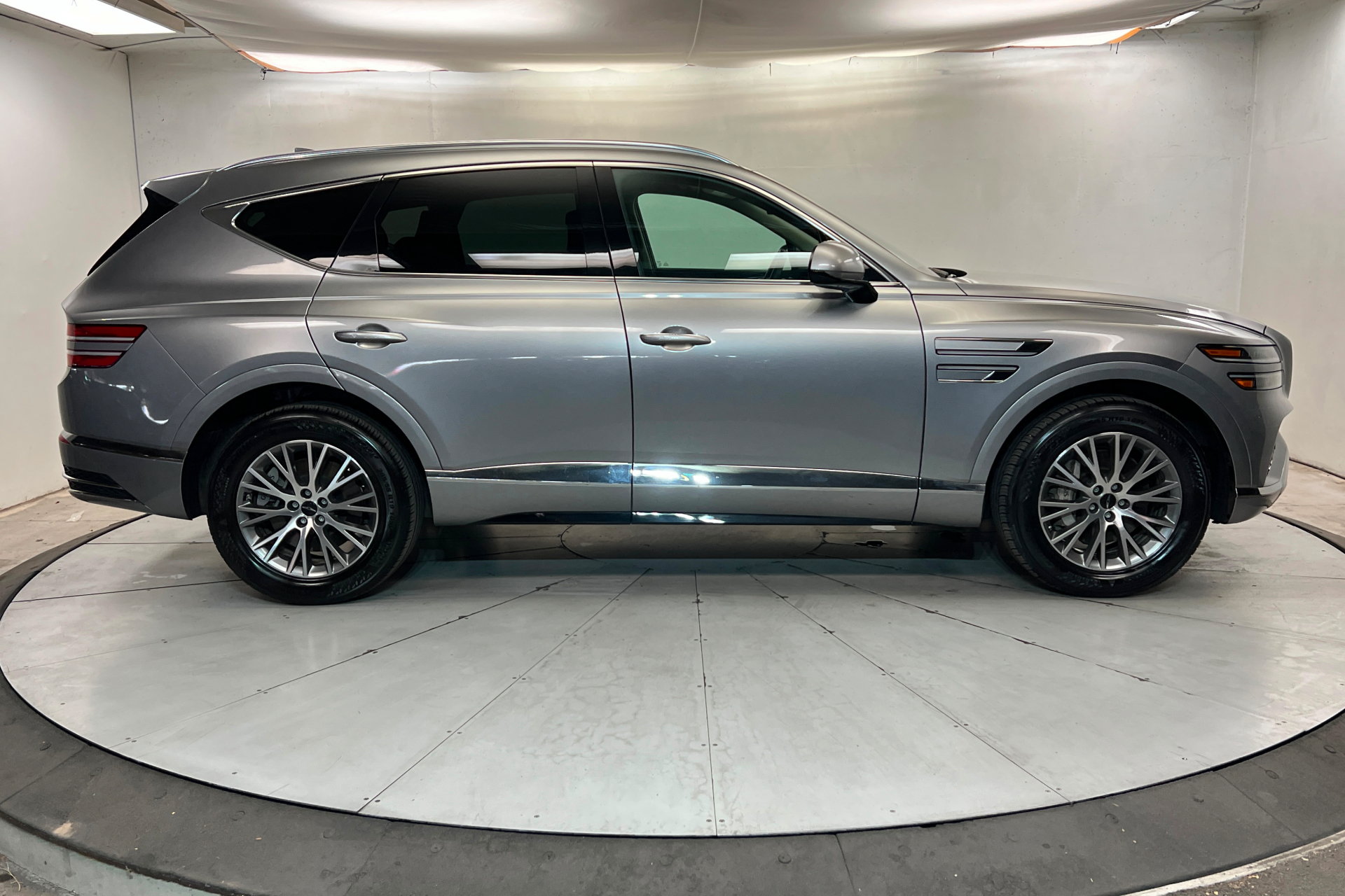 Used 2025 Genesis GV80 2.5T Standard AWD/4WD image 7