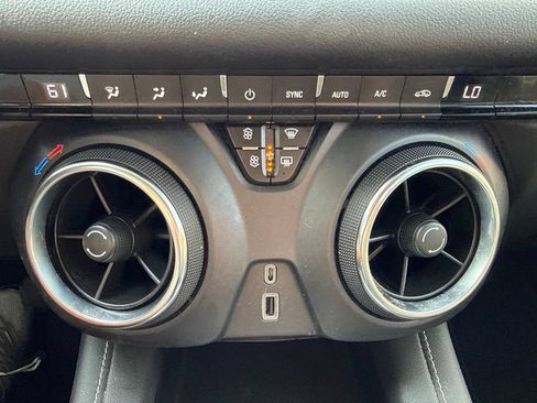 Used 2023 Chevrolet Blazer LT FWD image 21