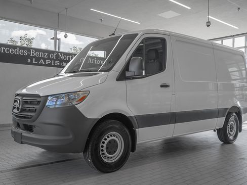 Used 2025 Mercedes-Benz Sprinter 2500 image 3